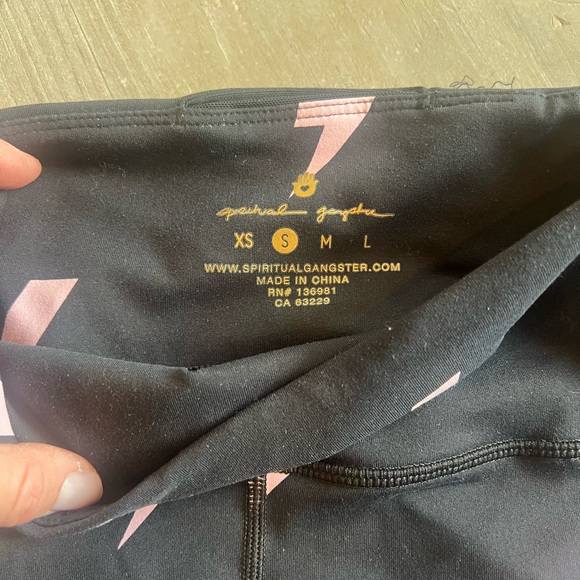 NWT!! Spiritual Gangster Essential High-Waist Lightning Bolt Print Leggings - Picture 4 of 6